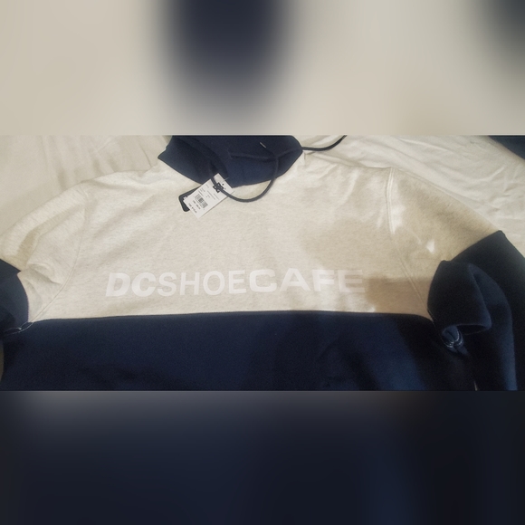 DC "Limited Edition" Cafe Pullover Hoodie, New w/Tags!  Mens Medium - Picture 5 of 9